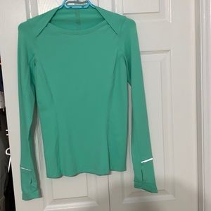 Lululemon top